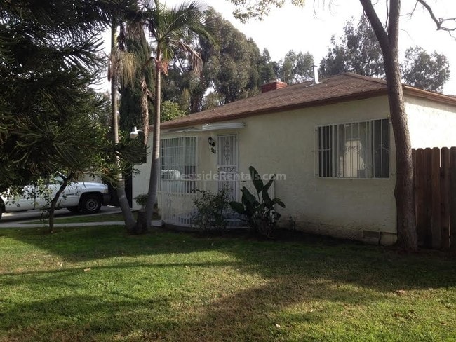 518 W 121st St in Los Angeles, CA - Building Photo - Building Photo