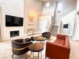 5782 S Pioneer Way in Las Vegas, NV - Building Photo