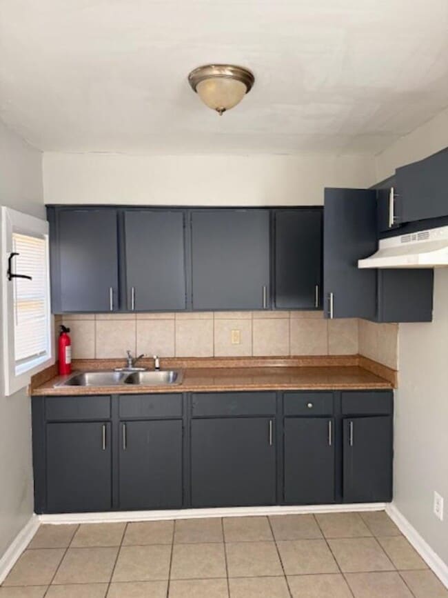 property at 406 W Brooks Rd