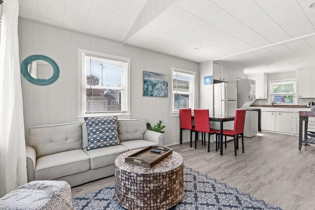 71 Church St in Hampton, NH - Building Photo - Building Photo