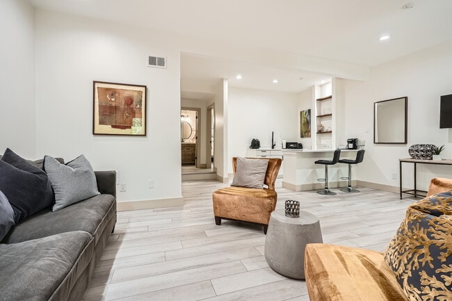 1204 Druid Knoll Dr NE in Atlanta, GA - Building Photo - Building Photo
