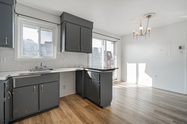 430 Rue de l'Accueil in St-Eustache, QC - Building Photo - Building Photo