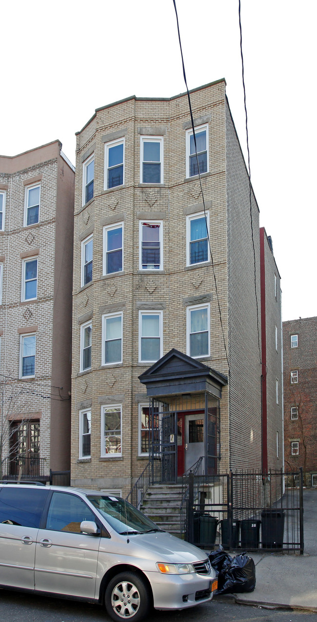 24 Pier St in Yonkers, NY - Building Photo - Building Photo