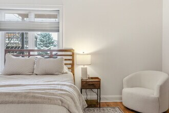 2228 N Seeley Ave, Unit 2228 N Seeley Ave Unit 2 in Chicago, IL - Foto de edificio - Building Photo