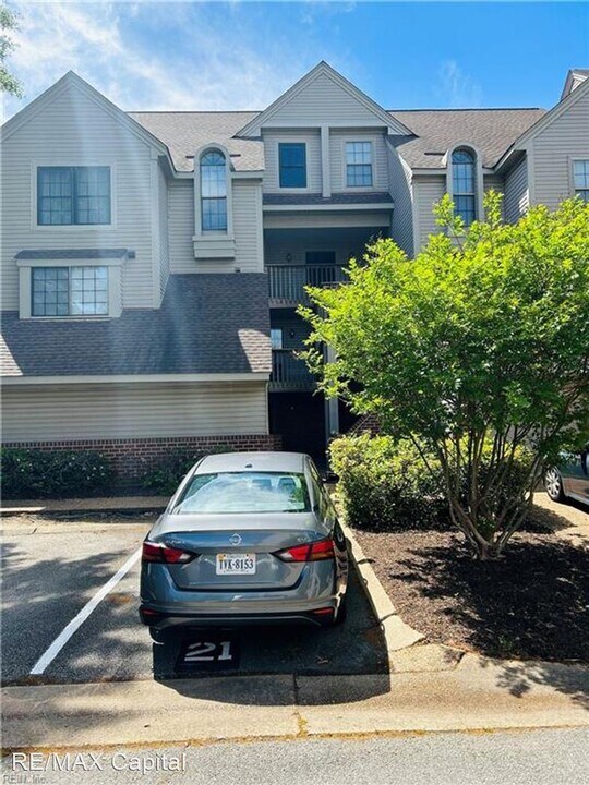 742 Brookside Dr Photo
