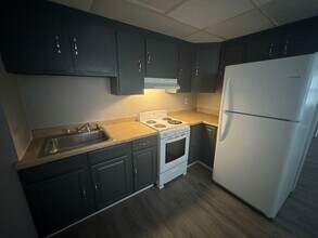 1200 E Main St-Unit -Apt B in Millville, NJ - Building Photo - Building Photo