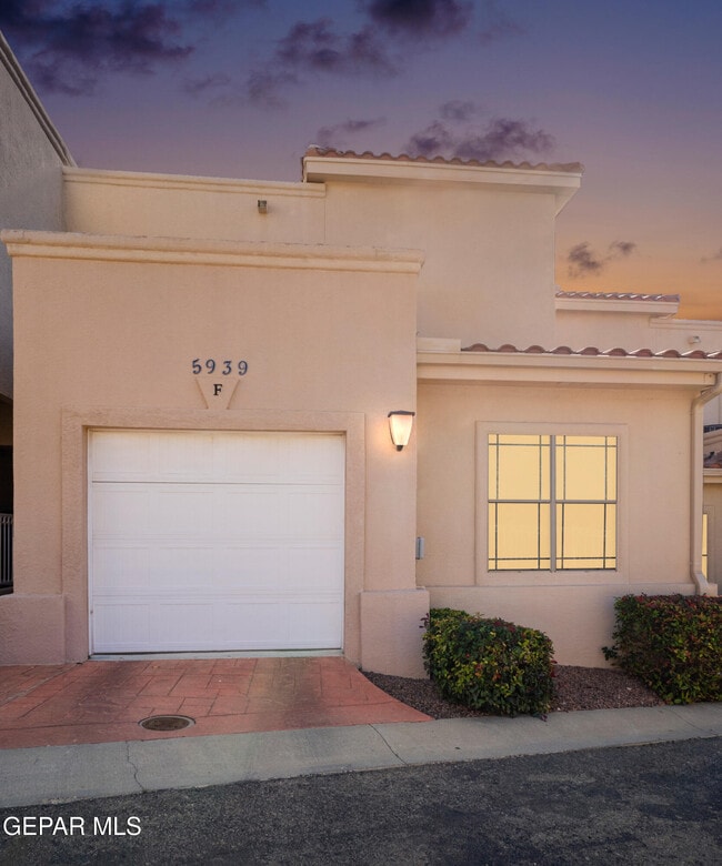 property at 5939 Bandolero Dr
