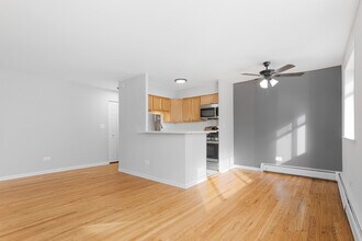 6758 N Sheridan Rd in Chicago, IL - Building Photo - Building Photo