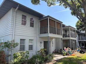 10800 US Hwy 19 N, Unit 237 in Pinellas Park, FL - Foto de edificio - Building Photo