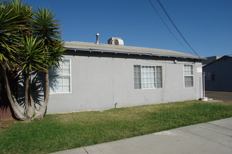 38529 6th St E in Palmdale, CA - Building Photo - Building Photo