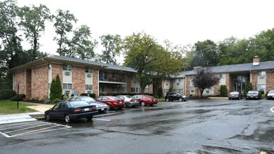 Versailles Apartments in Ewing, NJ - Building Photo - Building Photo