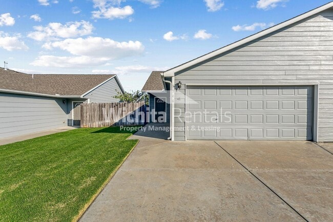property at 1346 N Curtis Ct