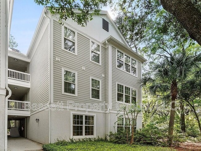 property at 60 Fenwick Hall Allee