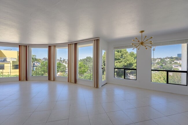 property at 3013 Horton Ave