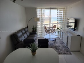 6365 Collins Ave, Unit 2209 in Miami, FL - Building Photo - Building Photo