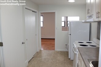 487 E Broadway, Unit #4 in Boston, MA - Building Photo - Building Photo