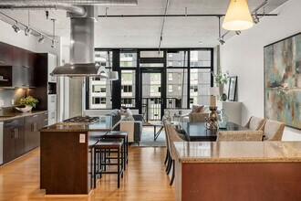 2720 3rd Ave in Seattle, WA - Building Photo - Building Photo