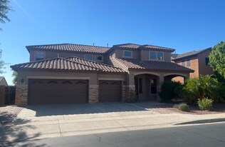 9622 S 46th Ln in Phoenix, AZ - Building Photo