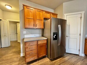 6460 Orchard Park Dr in Evans, CO - Building Photo - Building Photo