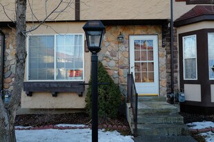 800 Hamlet Cir S in Midway, UT - Building Photo