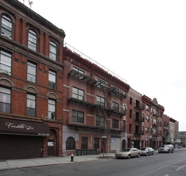 745 DeKalb Ave in Brooklyn, NY - Building Photo - Building Photo