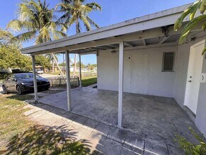4051 NE 15th Terrace in Pompano Beach, FL - Building Photo - Building Photo