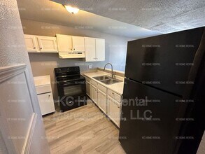 4221 E 60 Terrace in Kansas City, MO - Building Photo - Building Photo