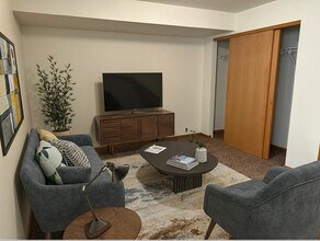 Council Square Townhomes in Cedar Rapids, IA - Building Photo - Building Photo