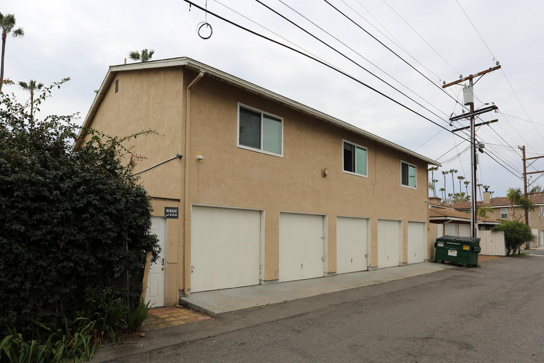 1906-1908 S Tremont St in Oceanside, CA - Building Photo