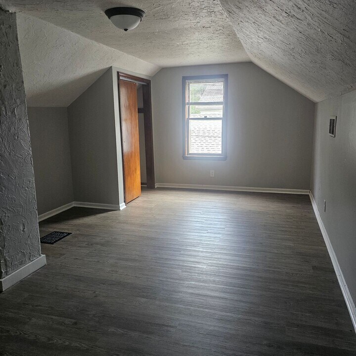 3000 Fletcher St in Anderson, IN - Foto de edificio