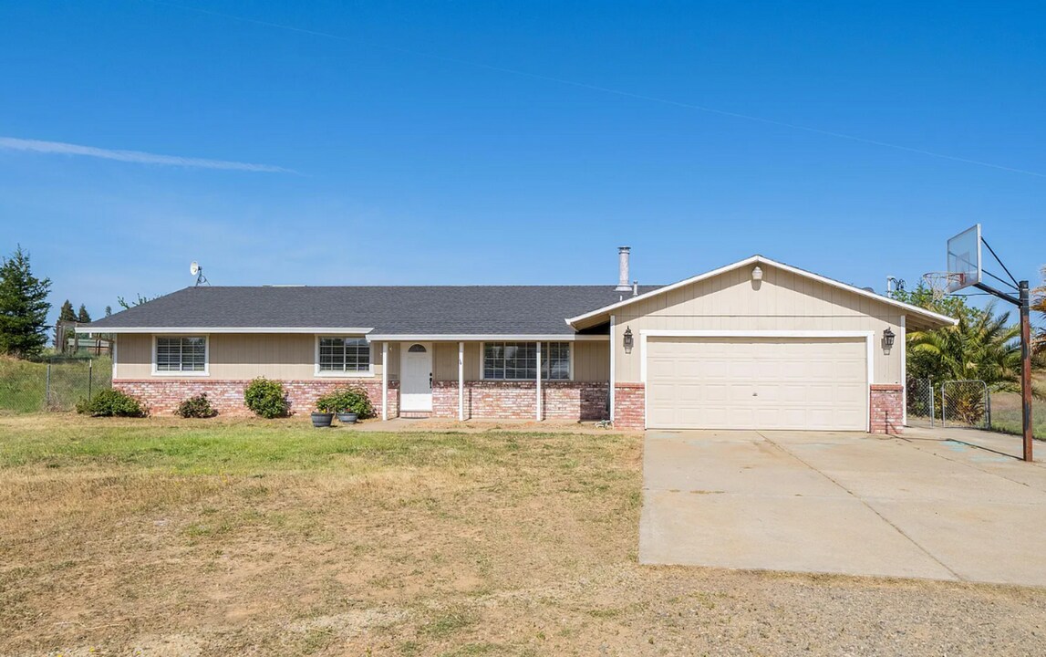 3576 View Acres Dr in Cottonwood, CA - Building Photo