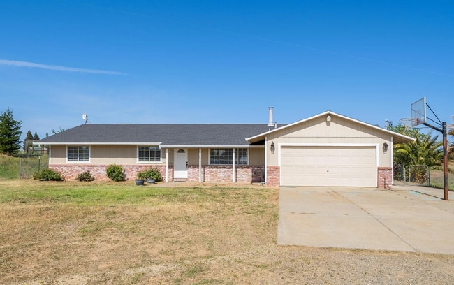 property at 3576 View Acres Dr