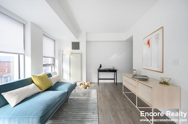 425 Massachusetts Ave in Cambridge, MA - Foto de edificio - Building Photo