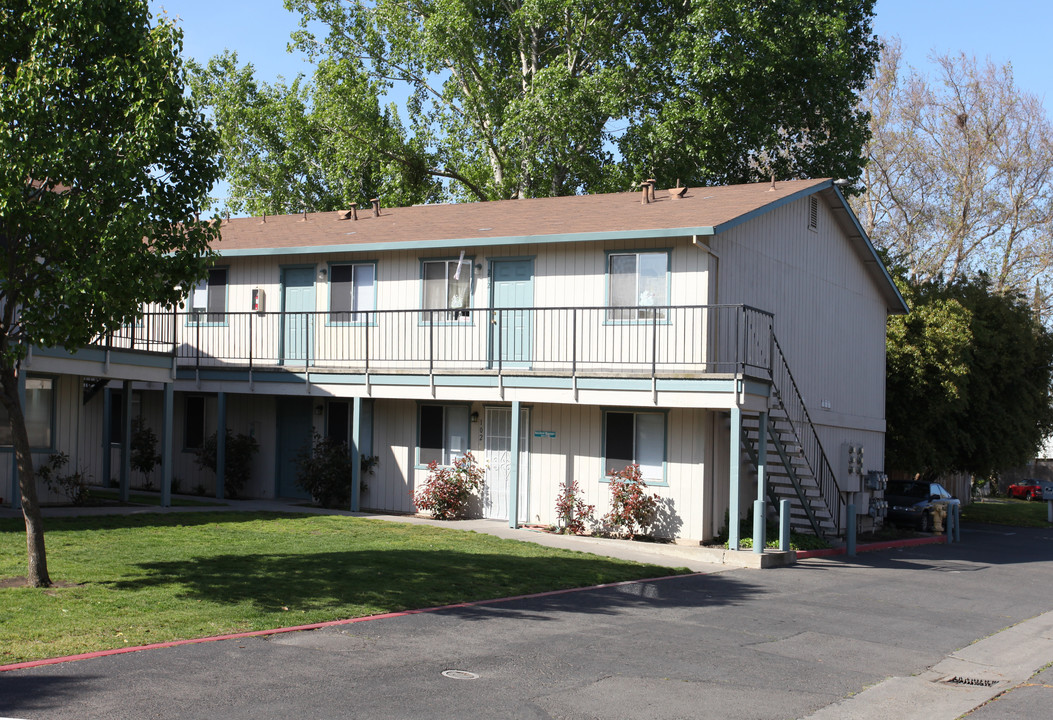 Turtle Creek II in Turlock, CA - Building Photo