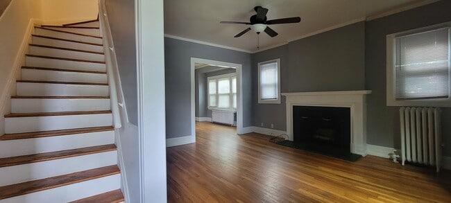 913 Alter Rd in Detroit, MI - Building Photo - Building Photo
