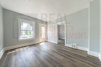 2040 W 103rd St in Cleveland, OH - Building Photo - Building Photo