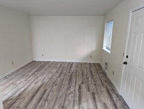 700 S Weed Blvd in Weed, CA - Building Photo - Building Photo