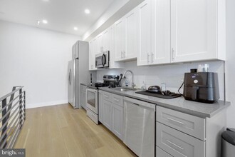 1702 Point Breeze Ave in Philadelphia, PA - Building Photo - Building Photo