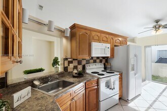 20770 NW 1st St in Pembroke Pines, FL - Building Photo - Building Photo