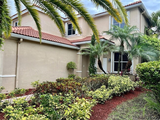 1113 Tupelo Way in Weston, FL - Building Photo - Building Photo
