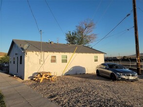 501 Hutchison St in Barstow, CA - Building Photo - Building Photo