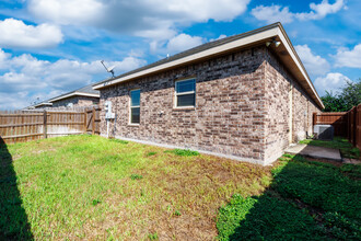 2804 E Garfield Ave in Alton, TX - Building Photo - Building Photo