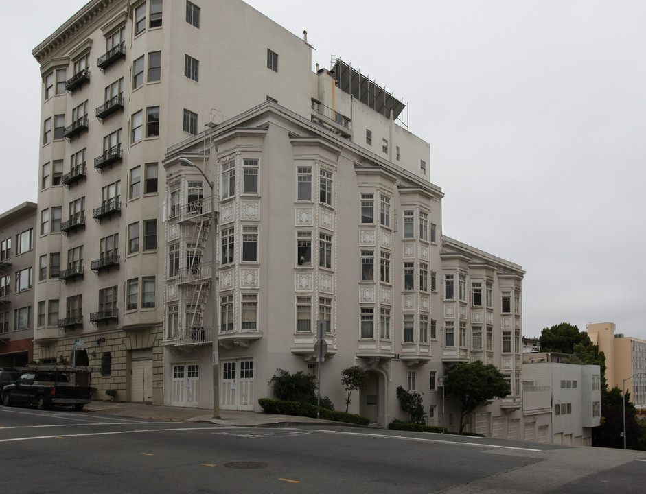 1305 Lombard in San Francisco, CA - Building Photo