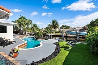 530 SW 11th Ave in Fort Lauderdale, FL - Building Photo - Building Photo
