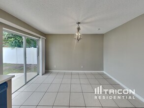 13235 Prestwick Creek Dr in Riverview, FL - Building Photo - Building Photo
