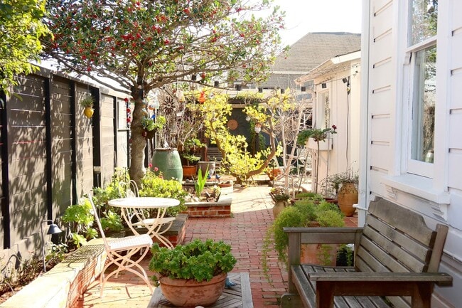 property at 1142 Peach St