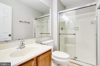 7758 New Providence Dr in Falls Church, VA - Building Photo - Building Photo
