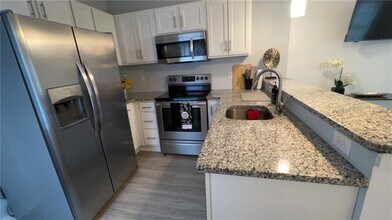 957 Welch St SW in Atlanta, GA - Building Photo - Building Photo
