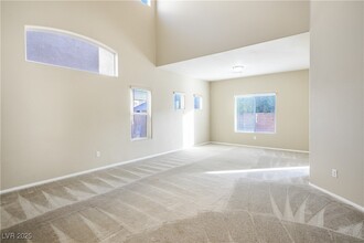 221 Gemstone Hill Ave in North Las Vegas, NV - Building Photo - Building Photo