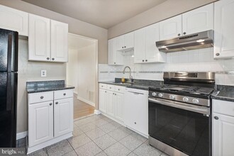 8324 Mountain Ash Way, Unit 30-408 in Gaithersburg, MD - Building Photo - Building Photo